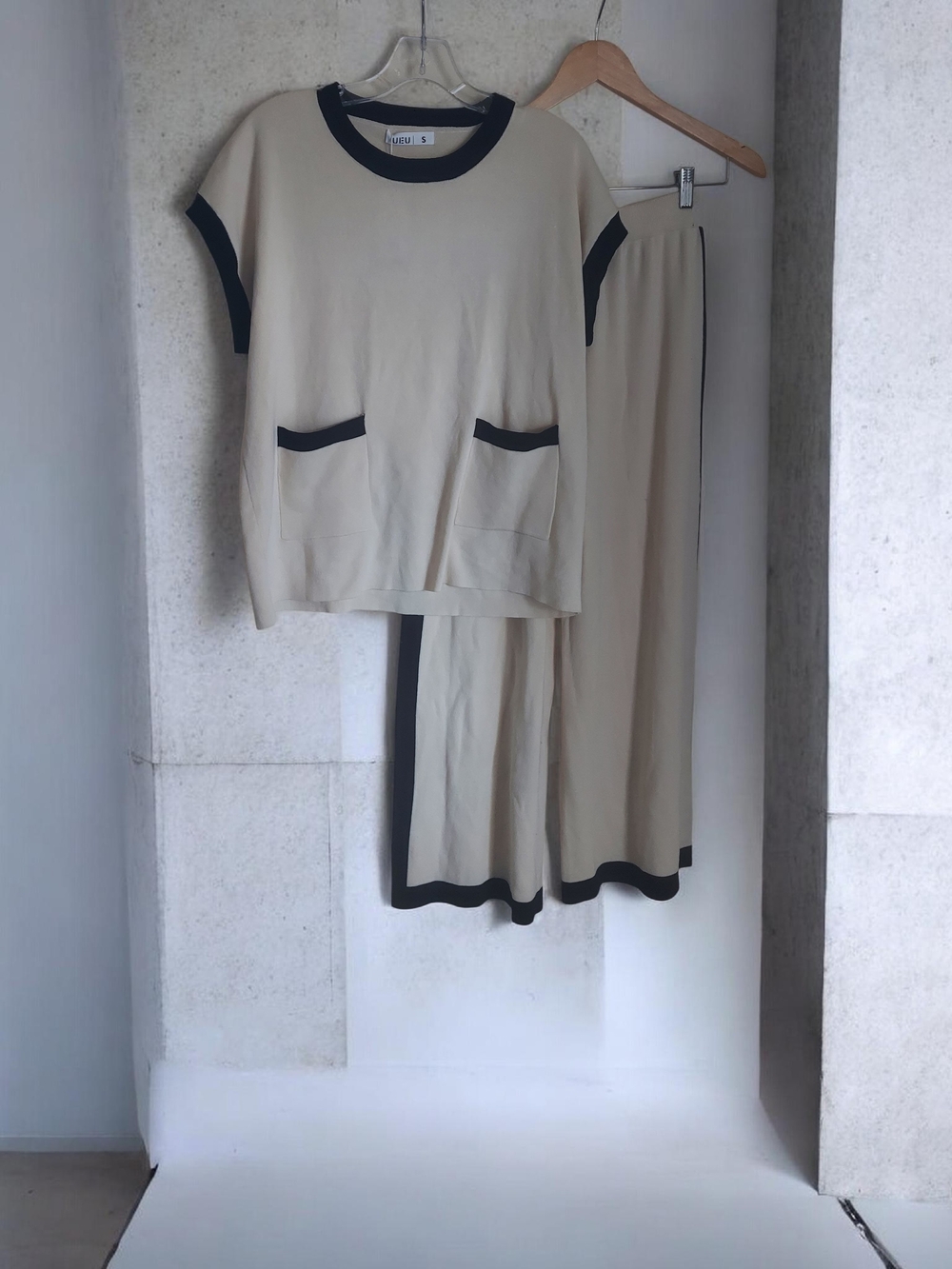 Chic Two-Piece Knit Set - Beige with Black Trim